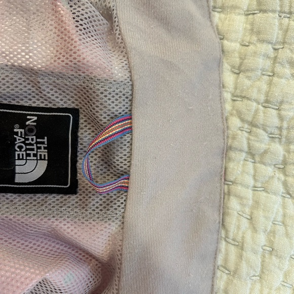 Northface Girls Pink Polka Dot Rain Jacket, XXS. - Picture 13 of 14